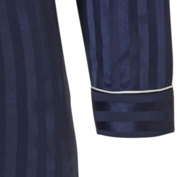 Pastunette_delux_pitkahihainen_satiiniyopaita__nappikiinnitys