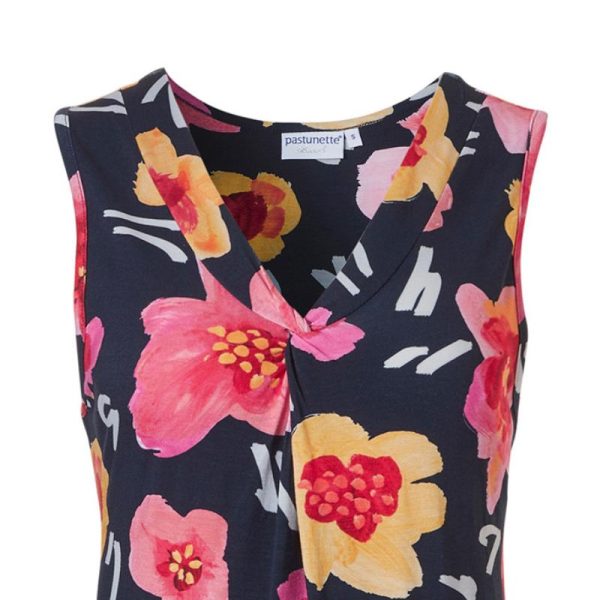 Hihaton_kevyesti_kellotettu_trikoomekko__kukkaprintti