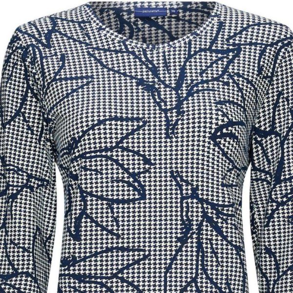 Pehmea__lammin_pitka_yopaita_tummansinivalkoinen