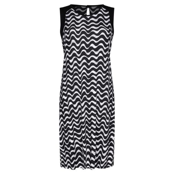 Hihaton_trikoomekko__mustavalkoinen