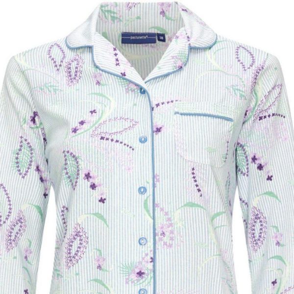 Kaunis_naisellinen_pyjama