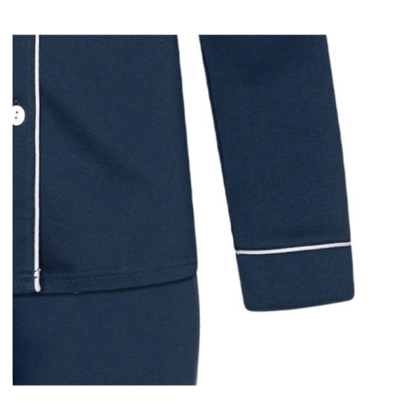 Pyjama_napitettavalla_paidalla