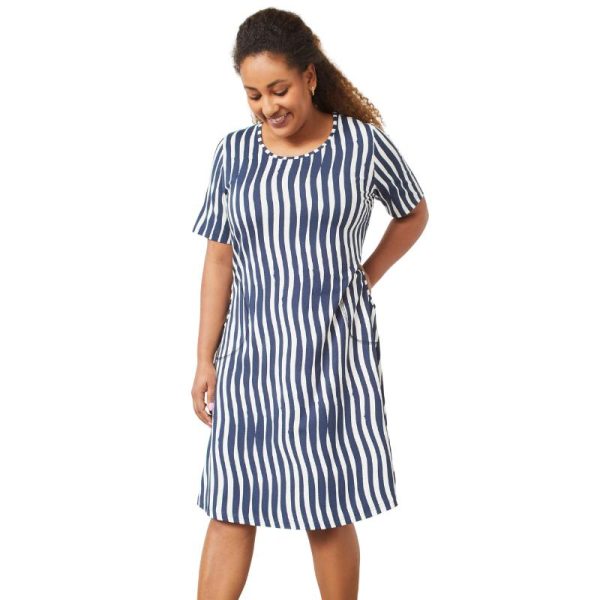 Pont_Neuf_lyhythihainen_trikoomekko