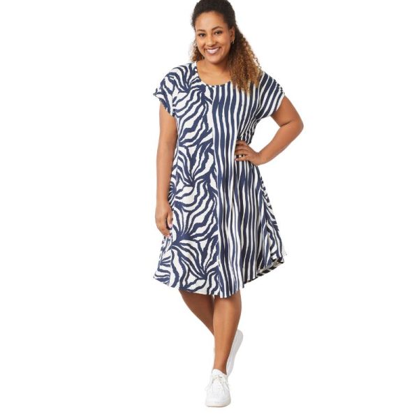 Pont_Neuf_lyhythihainen_trikoomekko__a_linjainen