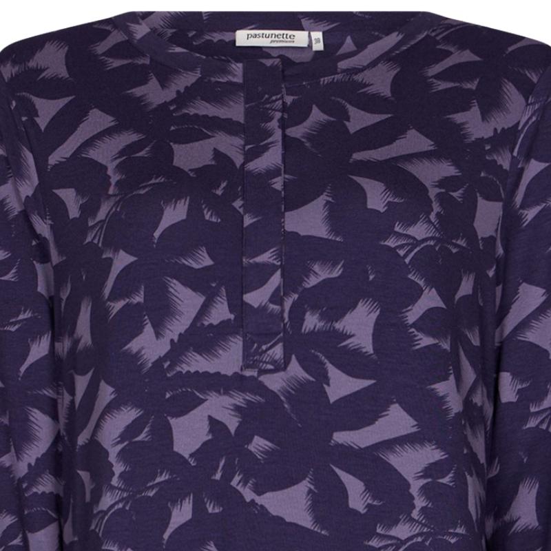 111252_234_1_420_Pitkahihainen_yopaita_nappilista_paantiella_violetti_2_png