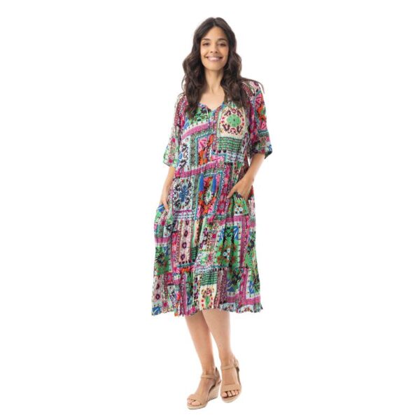 Orientique midimittainen mekko, kellotetut hihat, 100% rayon kangas